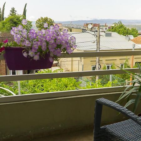 4Bd Appartaments With Cozy Garden Tbilisi Exterior photo